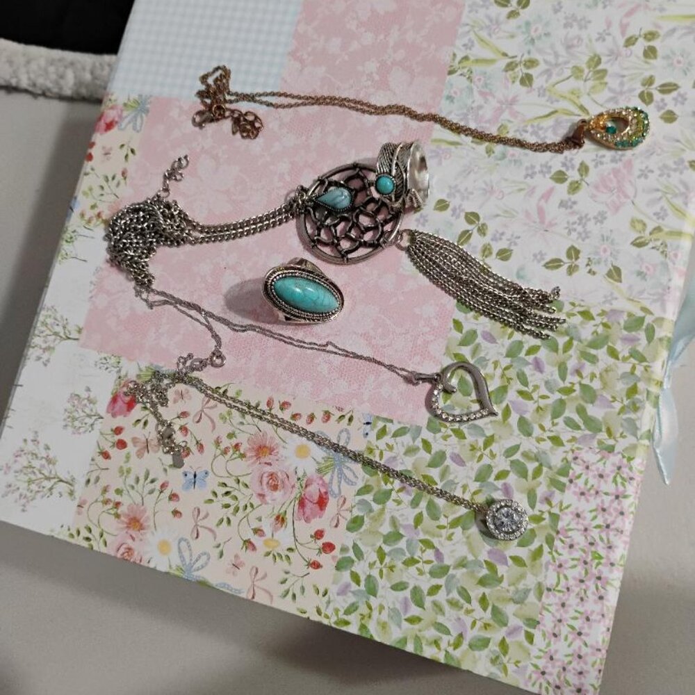Jewelry Bundle - Picture 4 of 9